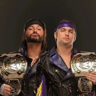 The Young Bucks (Matt Jackson & Nick Jackson)羊拔兄弟