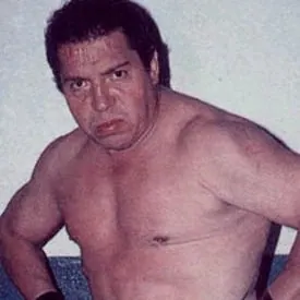 Los Intocables (Jaque Mate, Masakre & Pierroth Jr.)