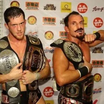 reDRagon (Bobby Fish & Kyle O'Reilly)鲍比·费什 & 凯尔·奥莱利