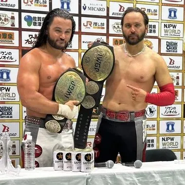 The Young Bucks (Matthew Jackson & Nicholas Jackson)羊拔兄弟