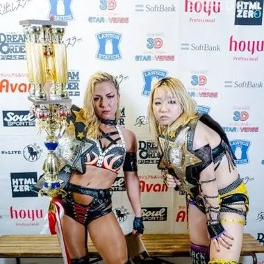 Momo Watanabe & Thekla渡边桃 & 泰克拉