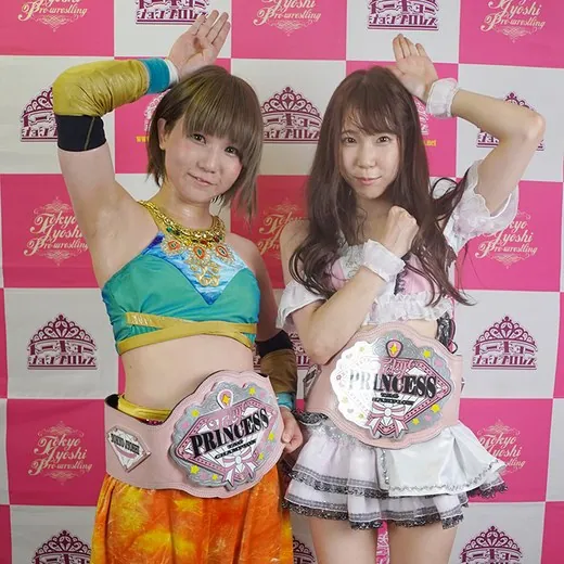 Magical Sugar Rabbits (Yuka Sakazaki & Mizuki)坂崎ユカ & 瑞希