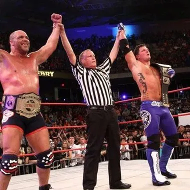 A.J. Styles & Kurt AngleAJ·斯泰尔斯 & 科特·安格