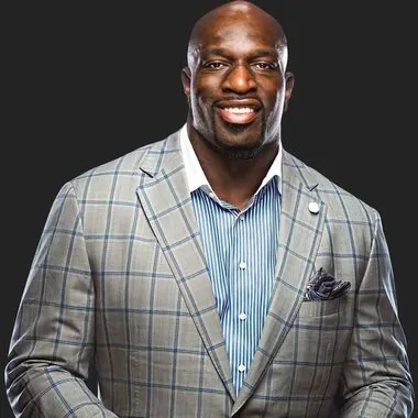 Titus O'Neil泰德斯·奥尼尔
